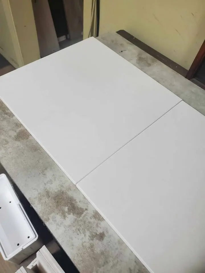 12 x 12 Limestone Tile, Honed and Beveled, photo 4