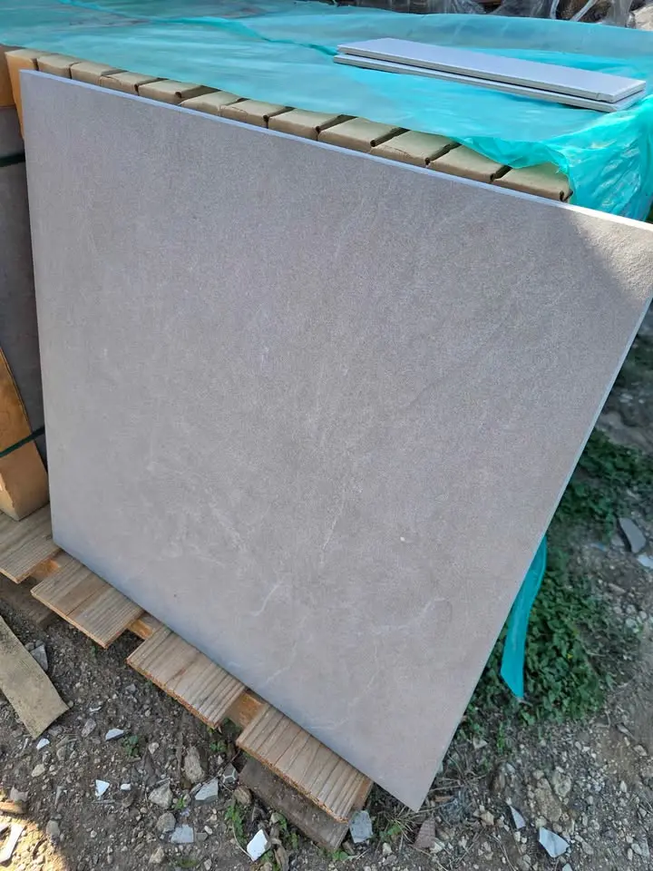 24 x 24 Cleft Bluestone Pavers, 2 cm Porcelain, photo 4