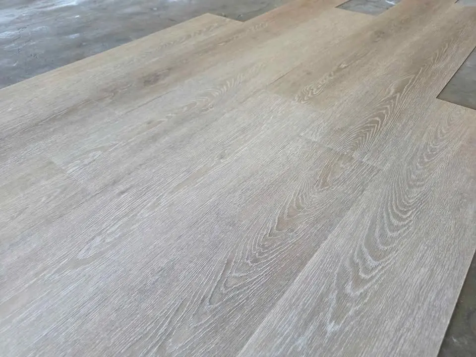 28 Mil Commercial LVP, Glue Down (Style 1), photo 5