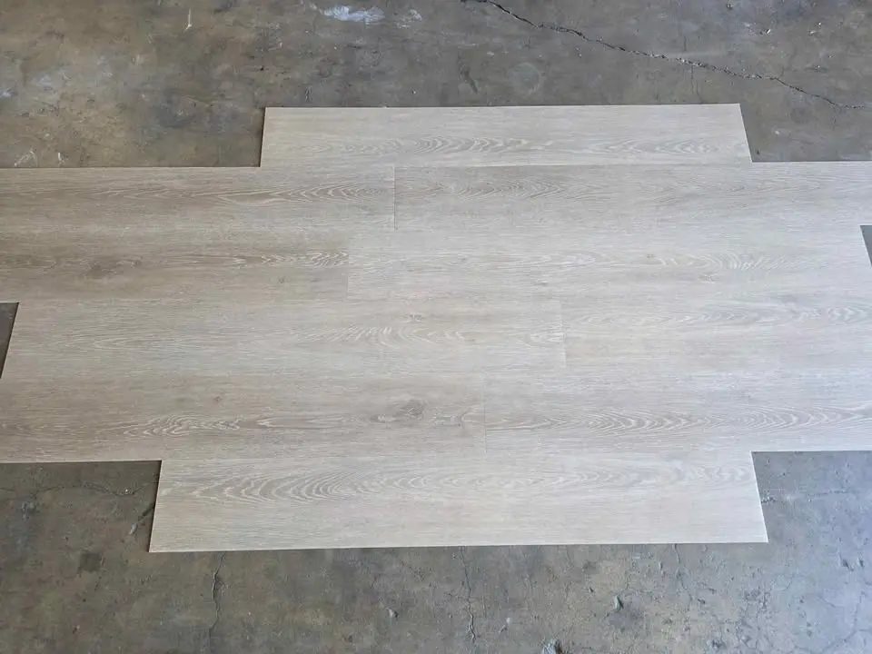 28 Mil Commercial LVP, Glue Down (Style 2), photo 4