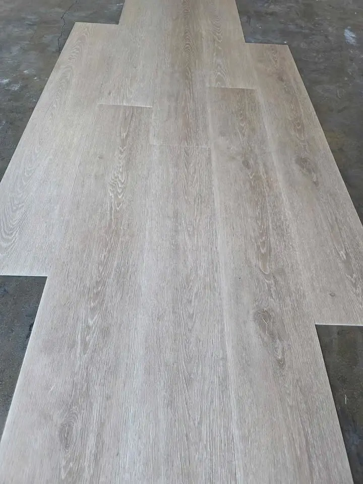 28 Mil Commercial LVP, Glue Down (Style 2), photo 5