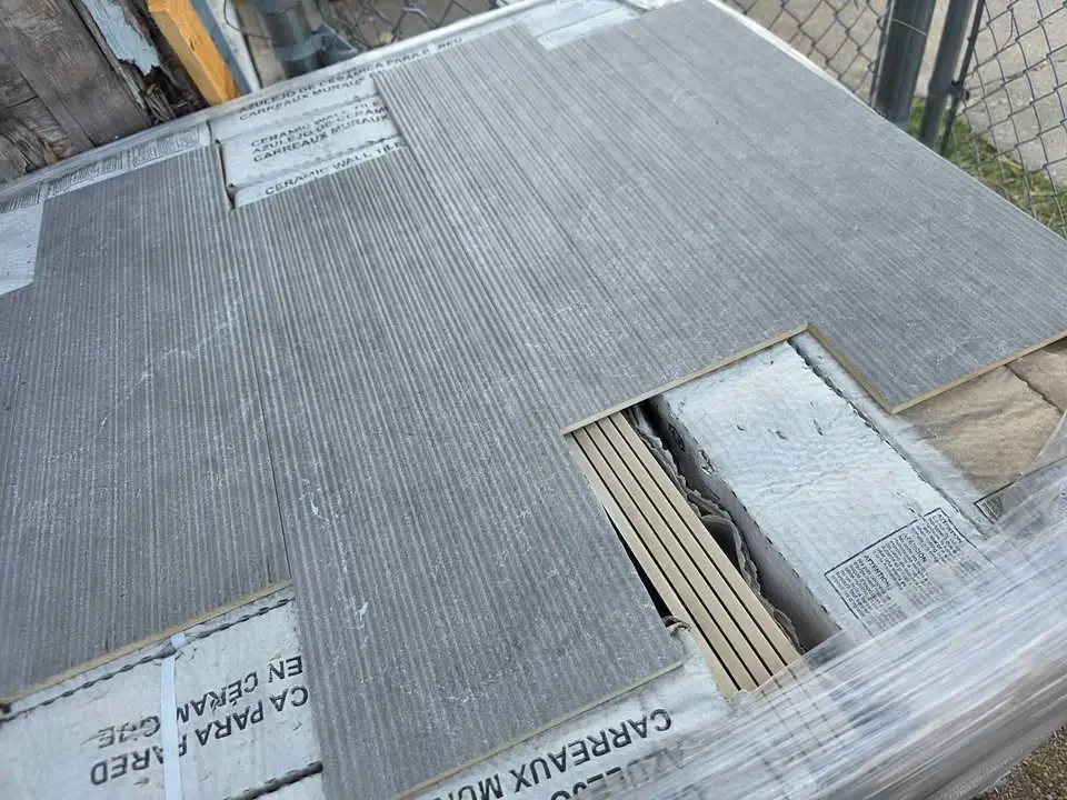 6 x 24 Fluted Gray Wall Tile, photo 2