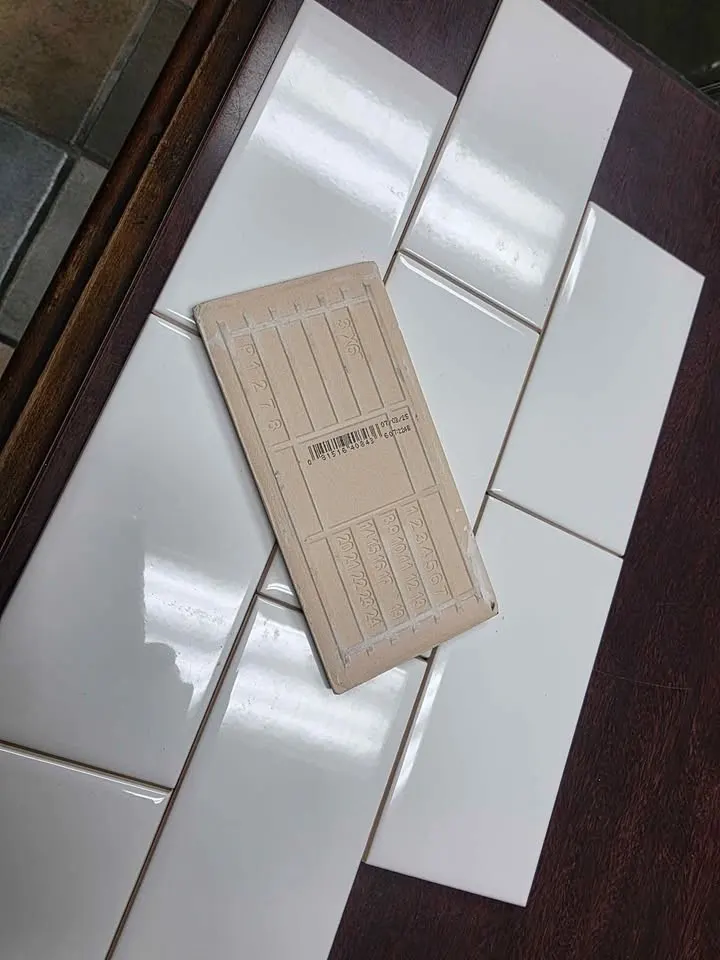 Daltile 3 x 6 Arctic White Subway 0190 36MOD