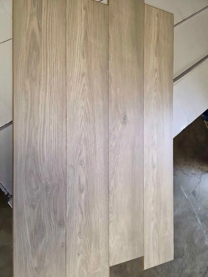 Laminate, 12 mm, Light Oak, Made in USA, photo 2